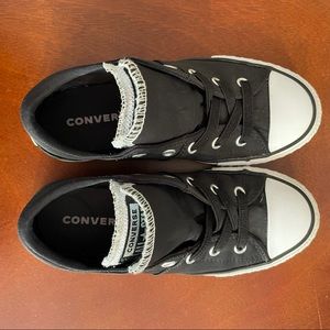 EUC Girls Size 1 Converse Slip On.